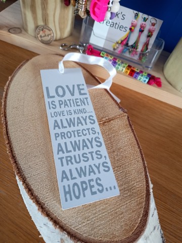 Tekstbord love grijs